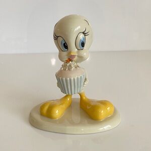 Lenox "A Present from Tweety" With November topaz Birthstone - Collectable -